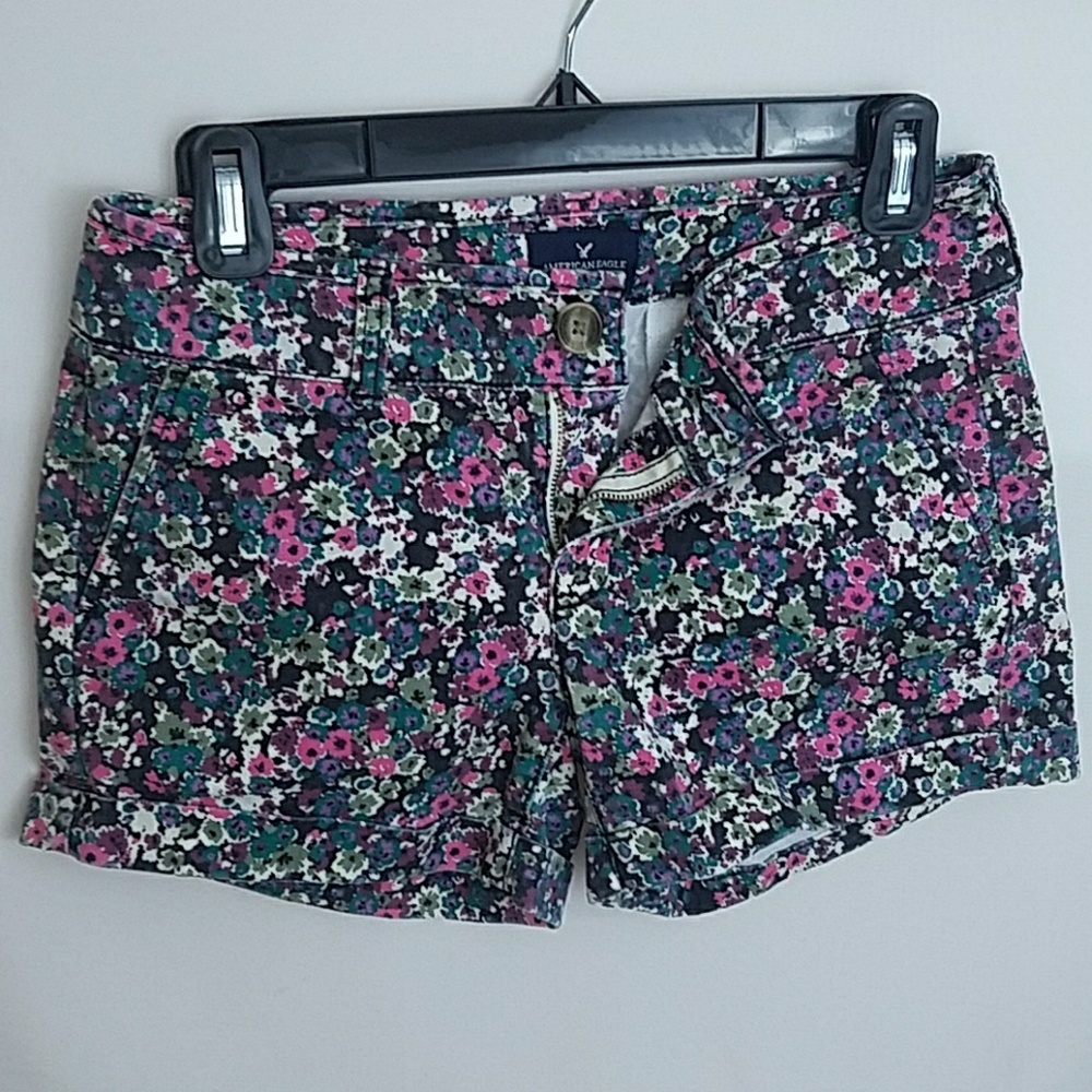 American Eagle Floral Midi Shorts Size 0